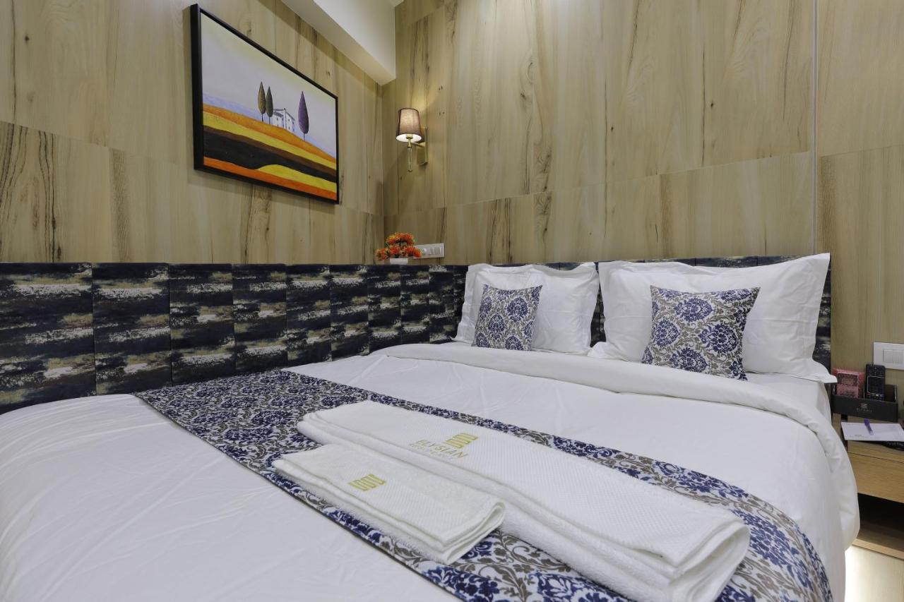 Hotel Elysian Residency Ahmedabad Exterior photo