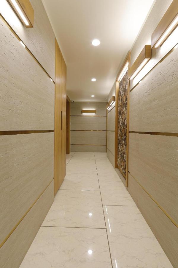 Hotel Elysian Residency Ahmedabad Exterior photo