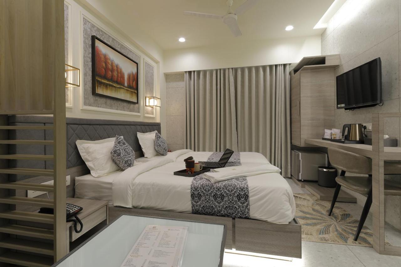 Hotel Elysian Residency Ahmedabad Exterior photo